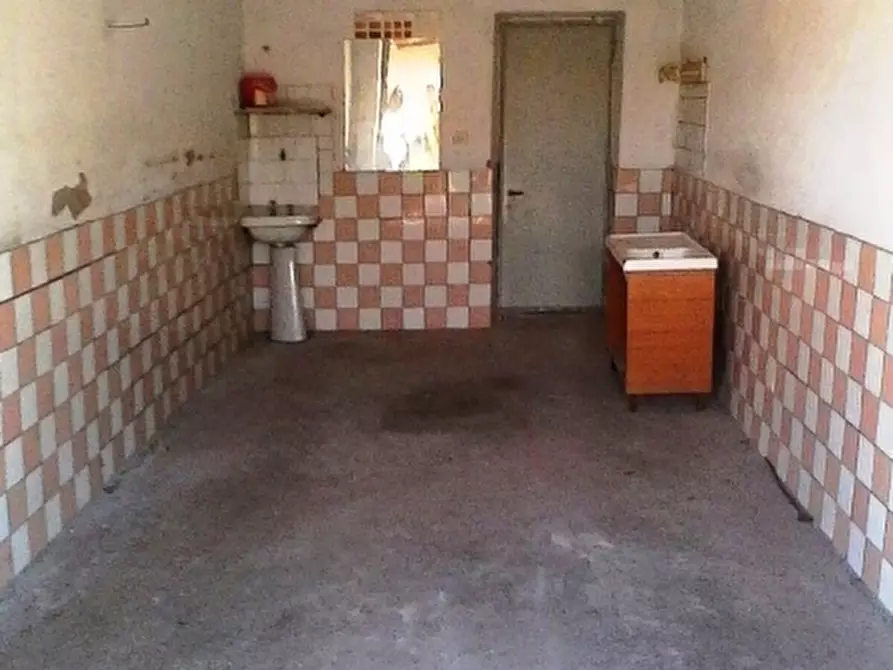 Immagine 11 di Appartamento in vendita  a Porano