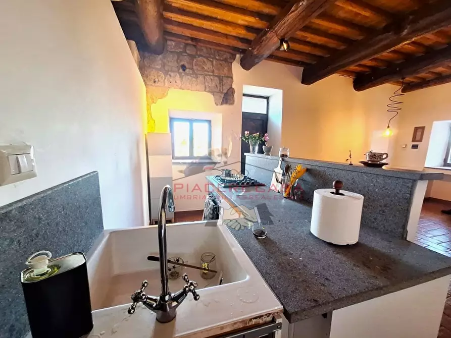 Immagine 8 di Appartamento in vendita  in Centro storico a Porano