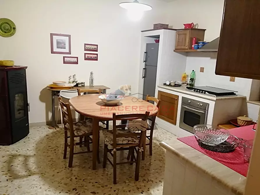 Immagine 11 di Appartamento in vendita  in Località Osarella a Orvieto