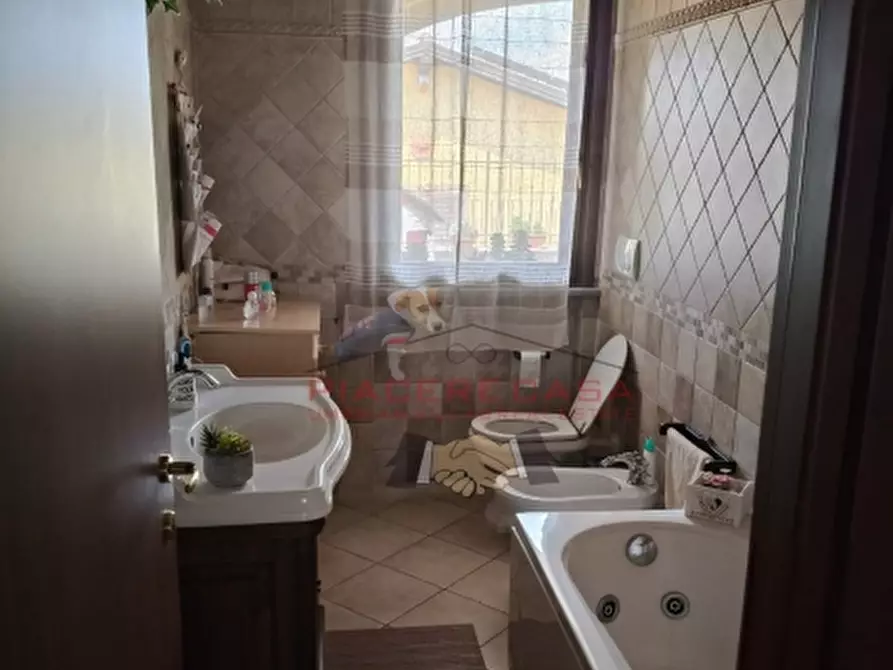 Immagine 19 di Villetta a schiera in vendita  in Porano a Porano