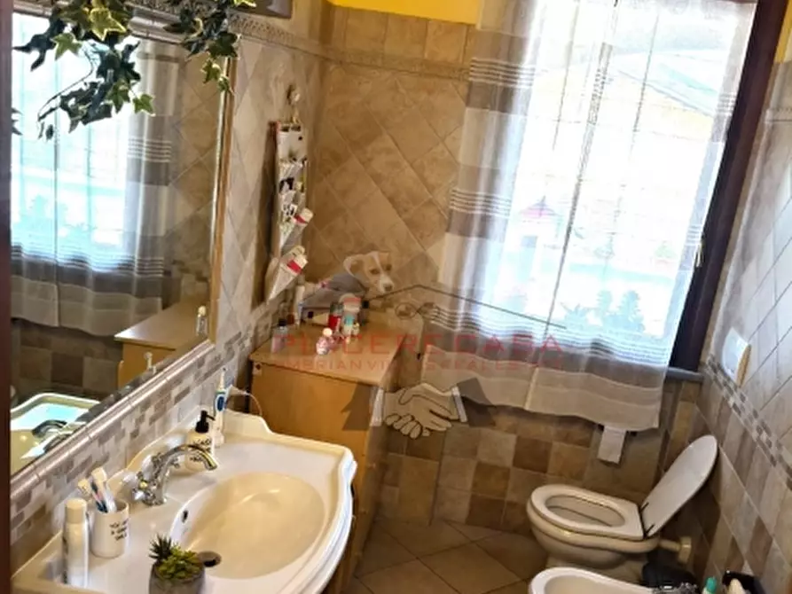 Immagine 18 di Villetta a schiera in vendita  in Porano a Porano