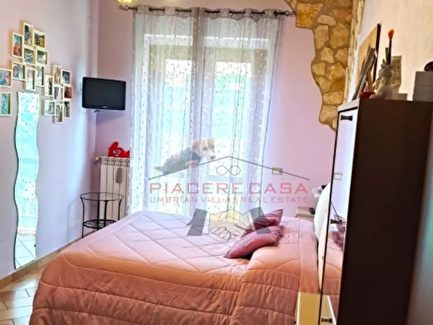 Immagine 23 di Villetta a schiera in vendita  in Porano a Porano