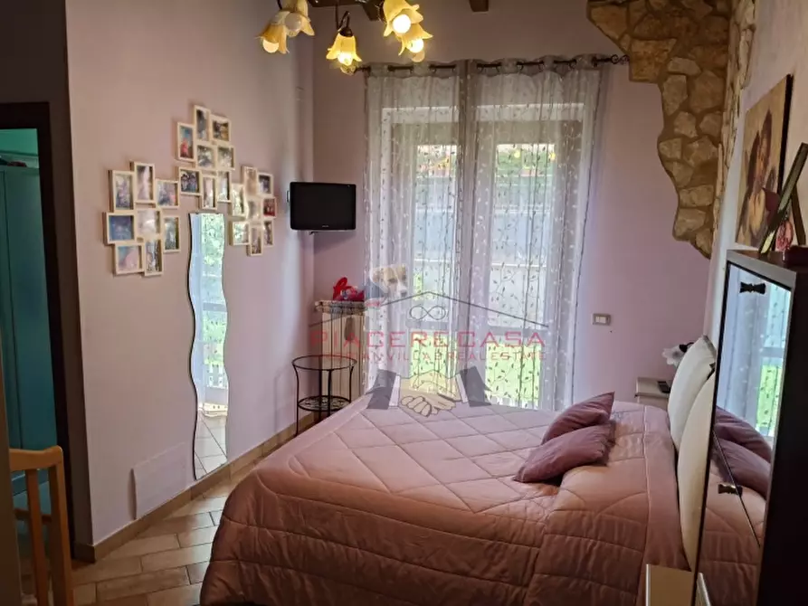 Immagine 22 di Villetta a schiera in vendita  in Porano a Porano