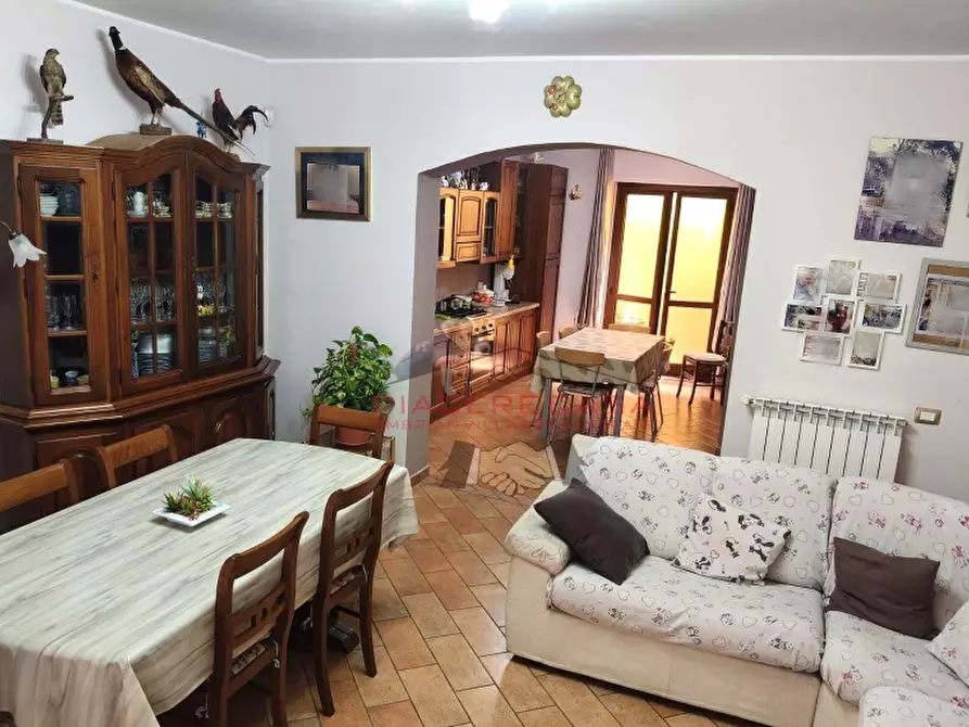 Immagine 10 di Villetta a schiera in vendita  in Porano a Porano