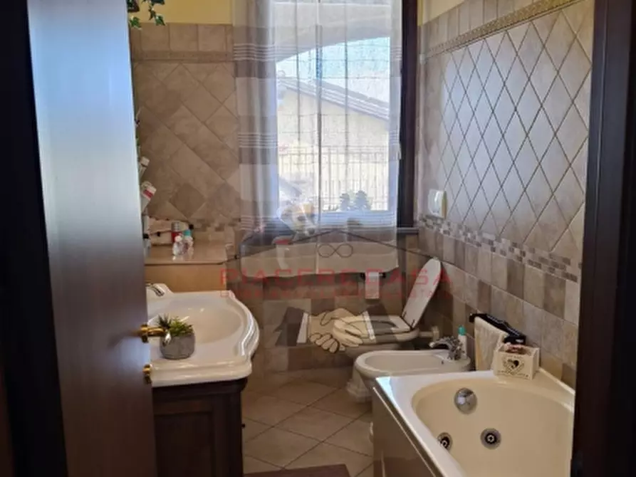 Immagine 20 di Villetta a schiera in vendita  in Porano a Porano