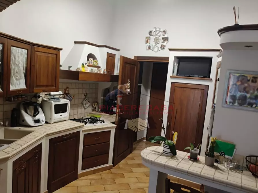 Immagine 8 di Villetta a schiera in vendita  in Porano a Porano