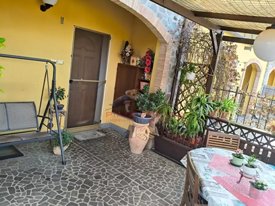 Immagine 6 di Villetta a schiera in vendita  in Porano a Porano