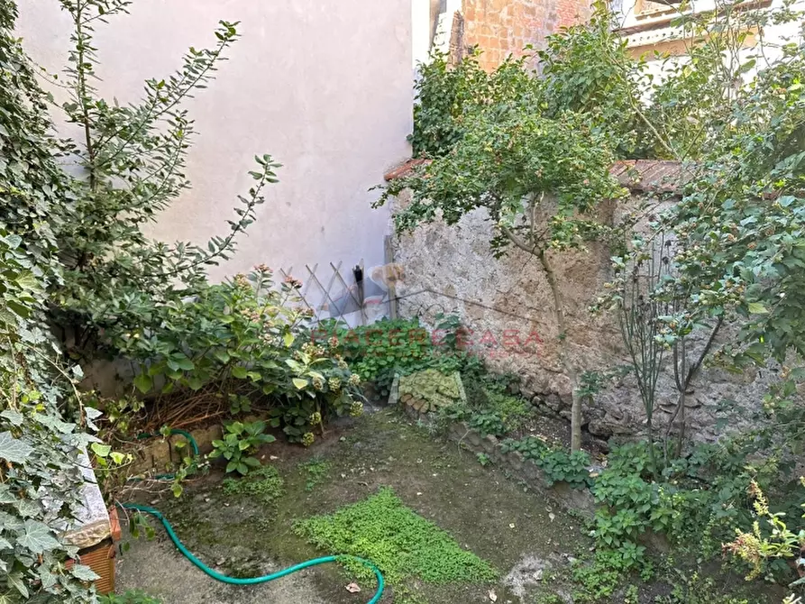 Immagine 11 di Appartamento in vendita  in centro storico a Orvieto