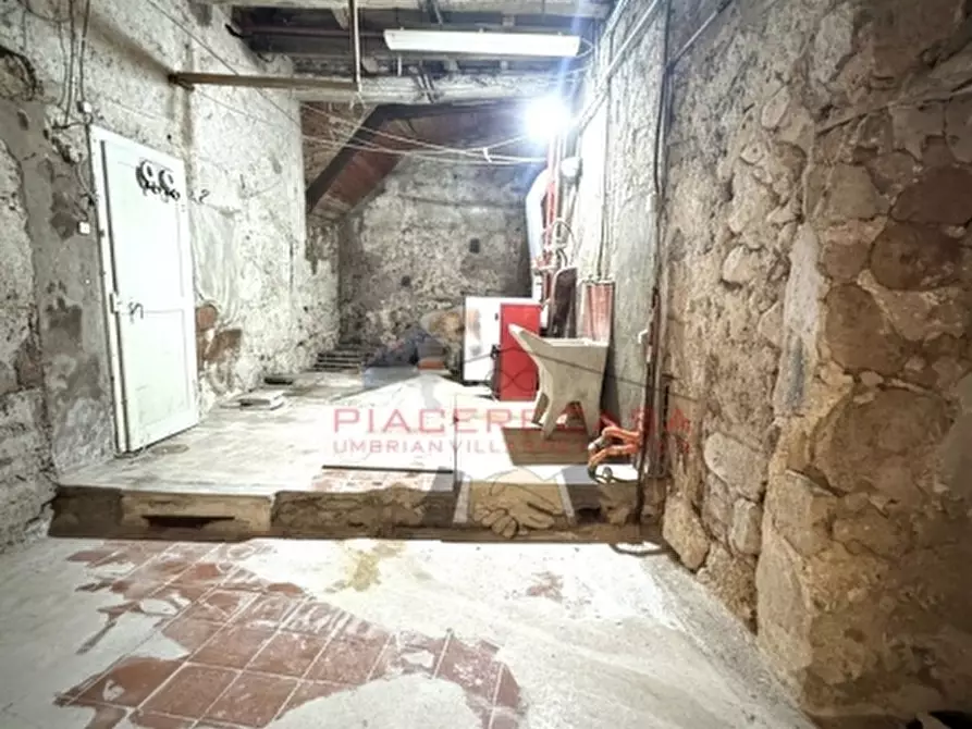 Immagine 17 di Appartamento in vendita  in Orvieto centro storico a Orvieto