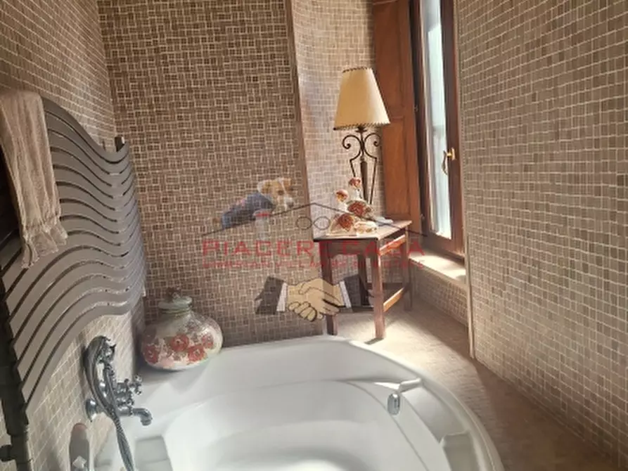 Immagine 18 di Appartamento in vendita  in piazza del popolo a Orvieto