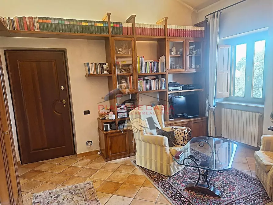 Immagine 30 di Appartamento in vendita  in piazza del popolo a Orvieto