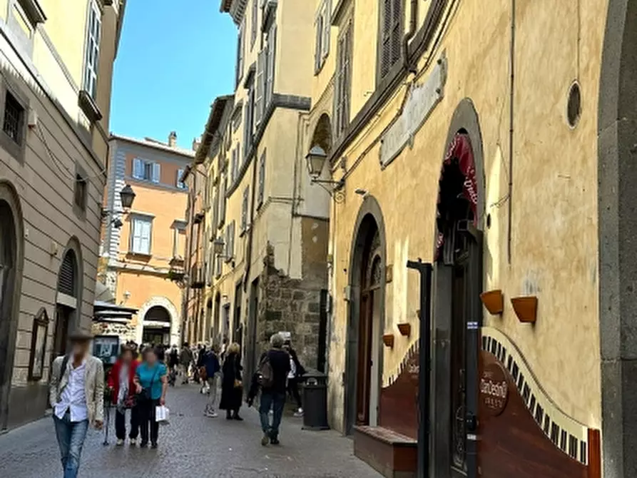 Immagine 3 di Locale commerciale in affitto  in Corso Cavour a Orvieto