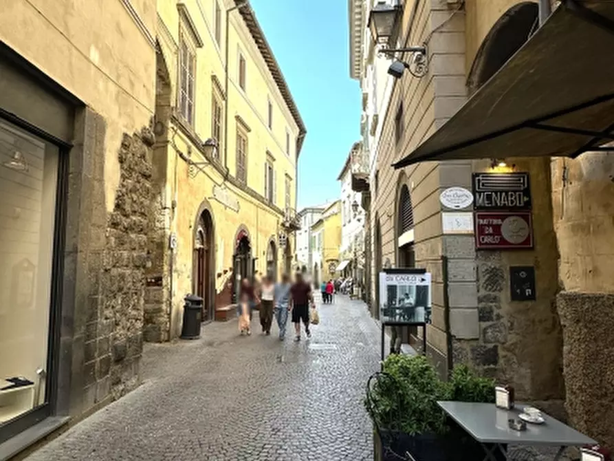 Immagine 6 di Locale commerciale in affitto  in Corso Cavour a Orvieto