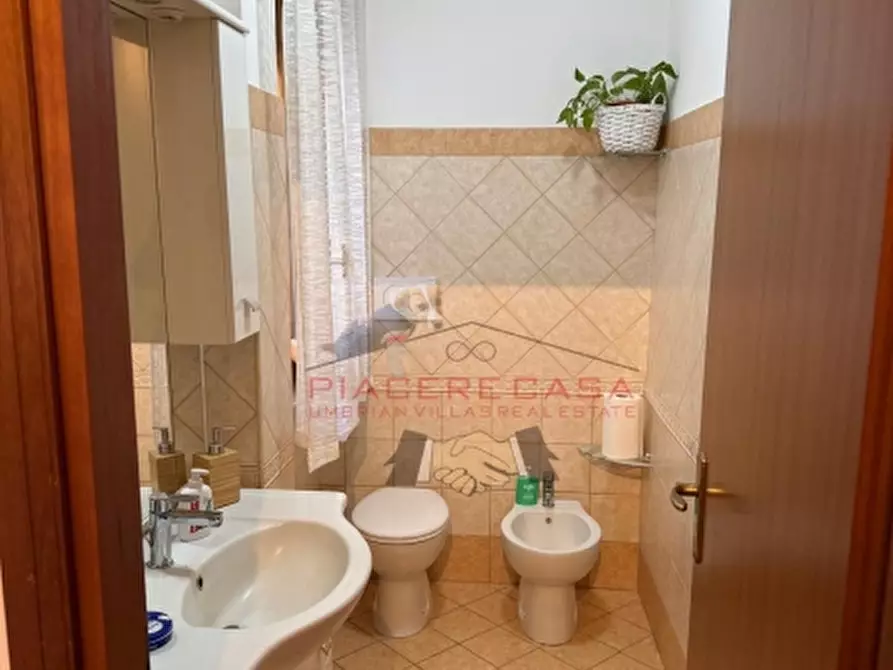 Immagine 11 di Appartamento in vendita  in Porano a Porano