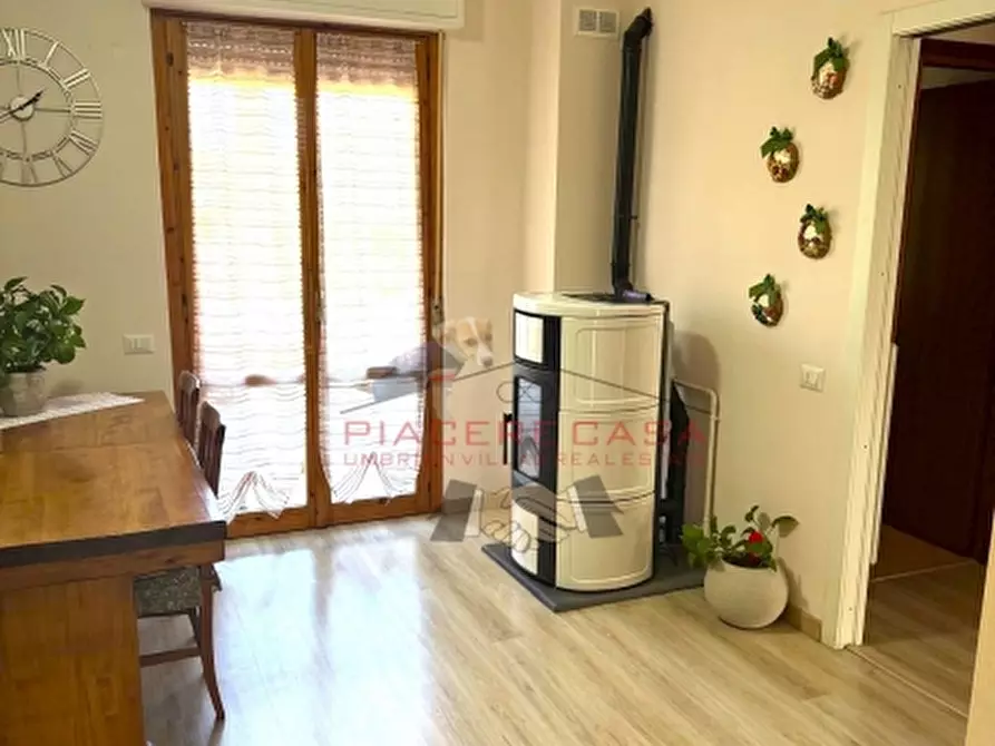 Immagine 7 di Appartamento in vendita  in Porano a Porano