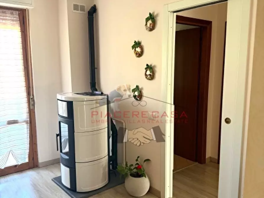 Immagine 9 di Appartamento in vendita  in Porano a Porano