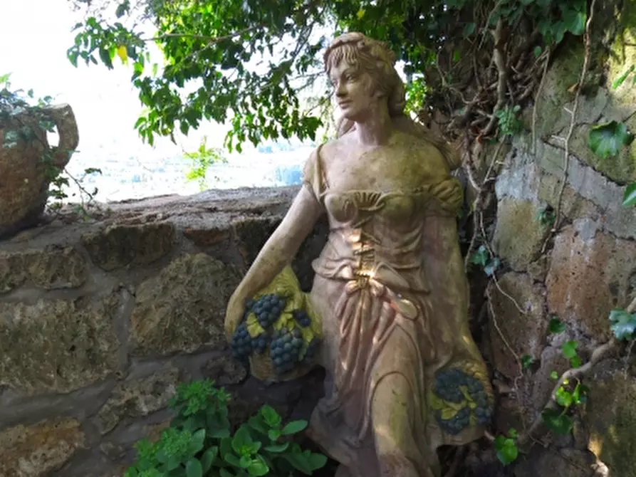 Immagine 8 di Casa indipendente in vendita  in Orvieto centro a Orvieto