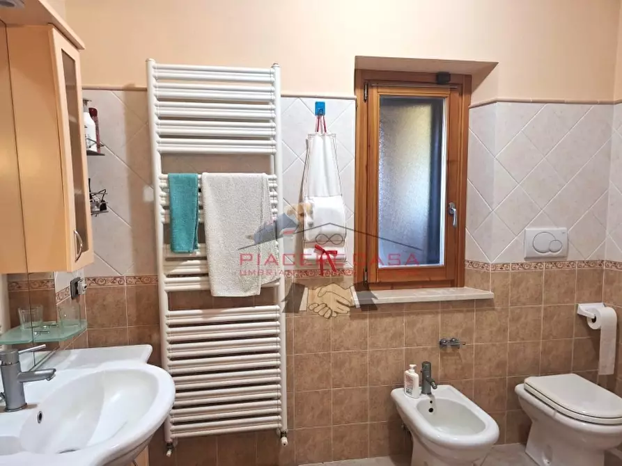 Immagine 5 di Appartamento in vendita  in Porano a Porano