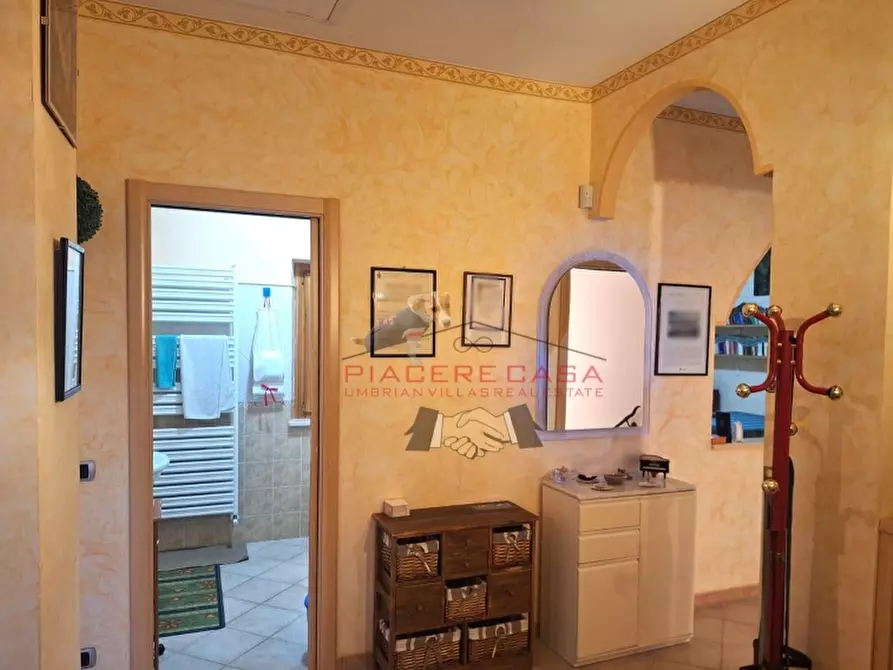 Immagine 4 di Appartamento in vendita  in Porano a Porano
