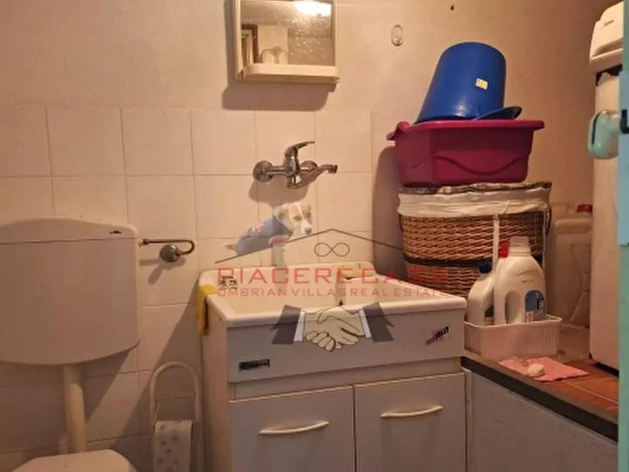 Immagine 26 di Appartamento in vendita  in Porano a Porano