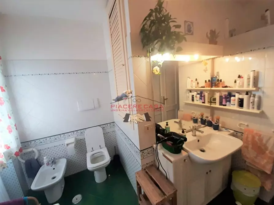 Immagine 10 di Villetta a schiera in vendita  in - a Orvieto