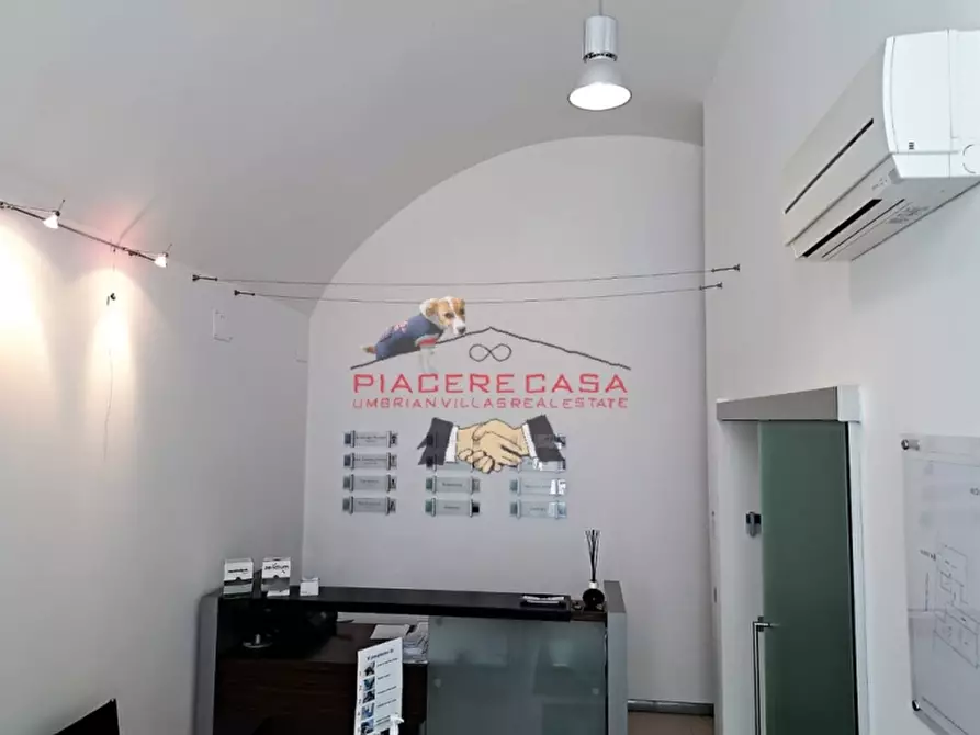Immagine 4 di Locale commerciale in vendita  in - a Orvieto