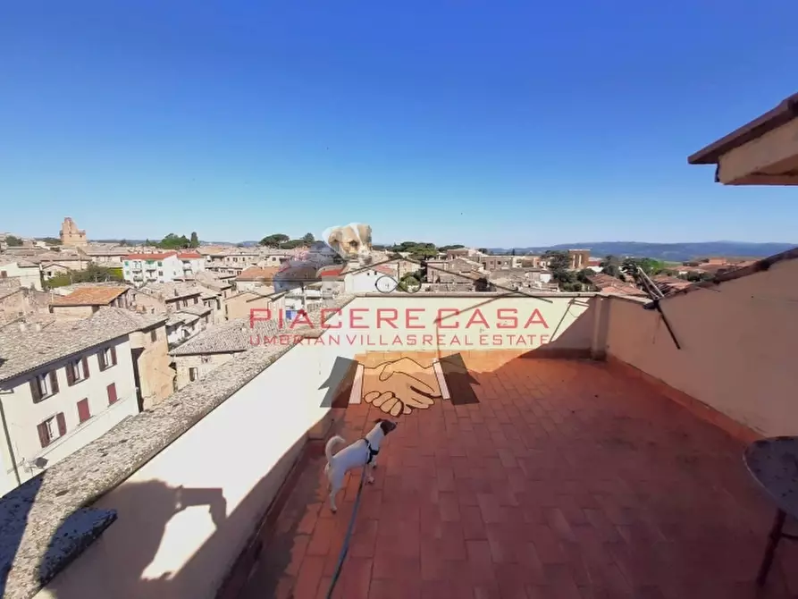 Immagine 2 di Appartamento in vendita  in CENTRO STORICO a Orvieto