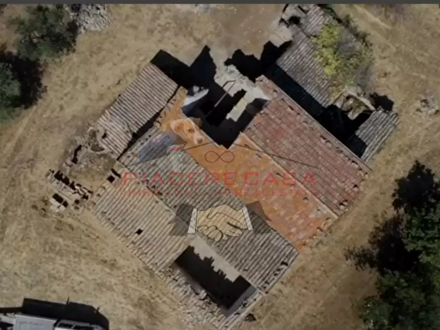 Immagine 4 di Rustico / casale in vendita  in Lubriano a Lubriano