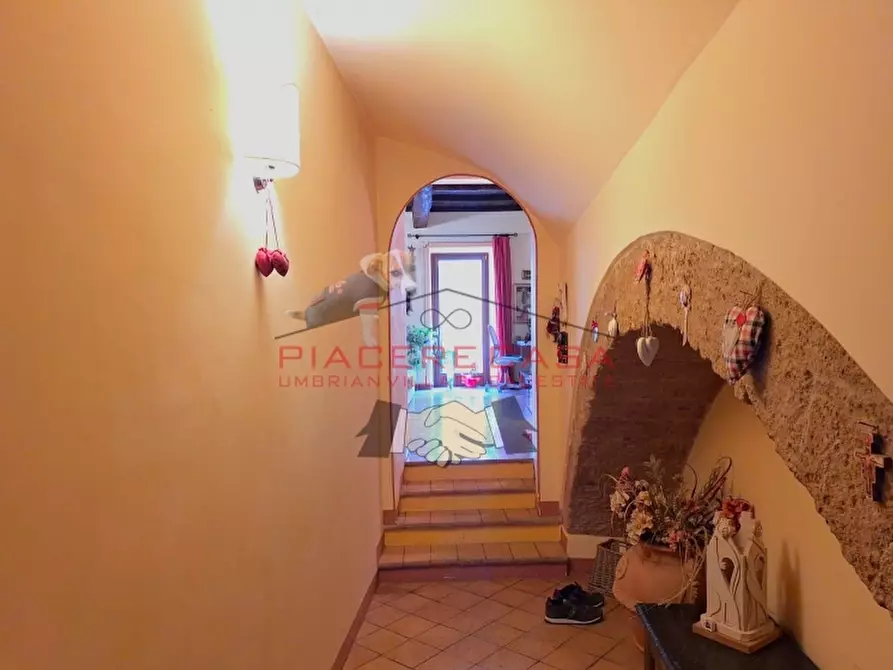 Immagine 18 di Appartamento in vendita  a Orvieto