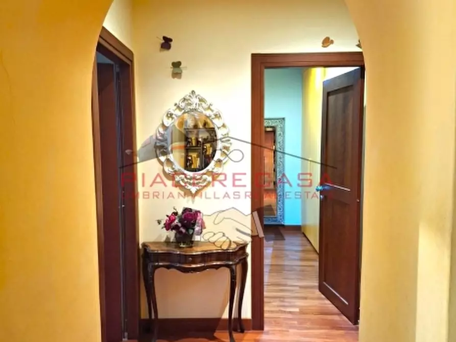 Immagine 8 di Appartamento in vendita  a Orvieto