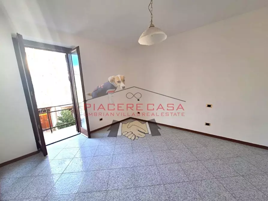 Immagine 2 di Appartamento in vendita  in Porano a Porano