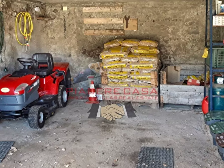 Immagine 20 di Rustico / casale in vendita  in Porano a Porano