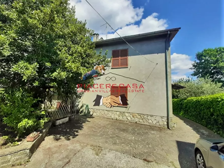 Immagine 2 di Casa indipendente in vendita  in Piazza Ascanio Vitozzi a Castel Giorgio