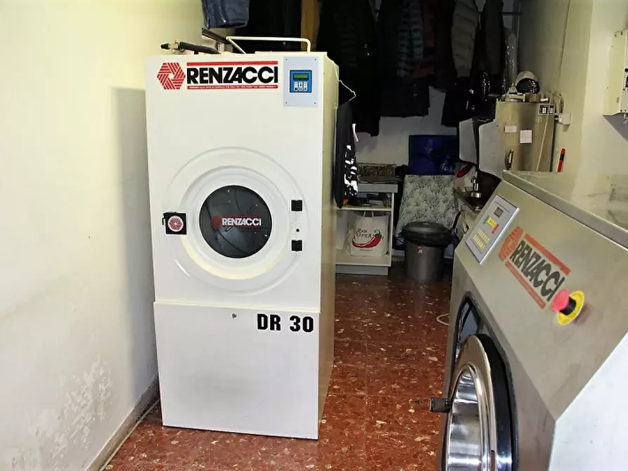 Immagine 3 di Attività commerciale in vendita  in Sferracavallo a Orvieto