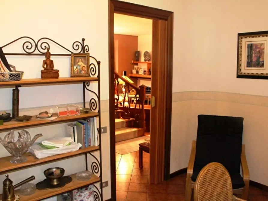 Immagine 2 di Villa in vendita  a Orvieto