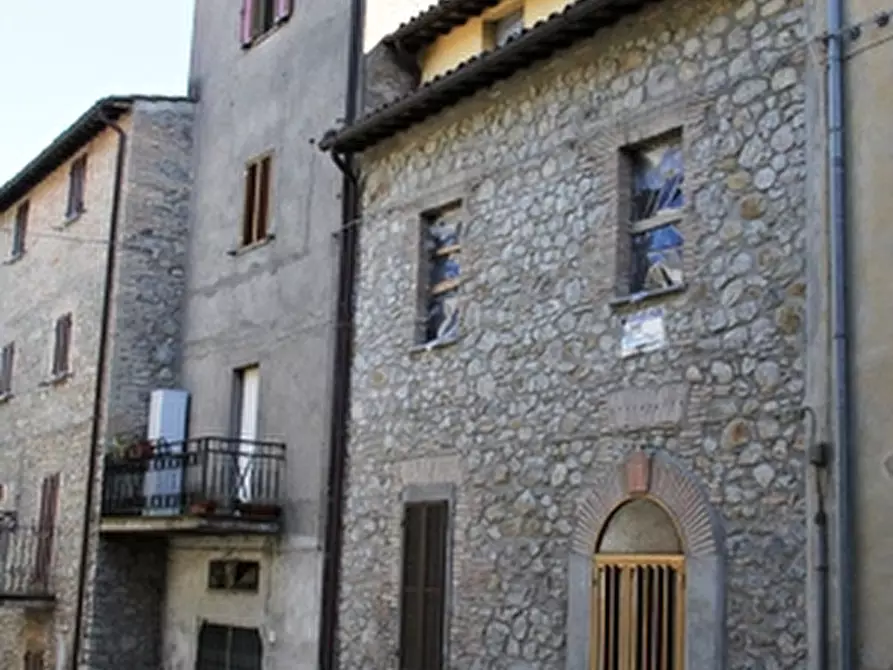 Immagine 2 di Casa semindipendente in vendita  a Castel Viscardo