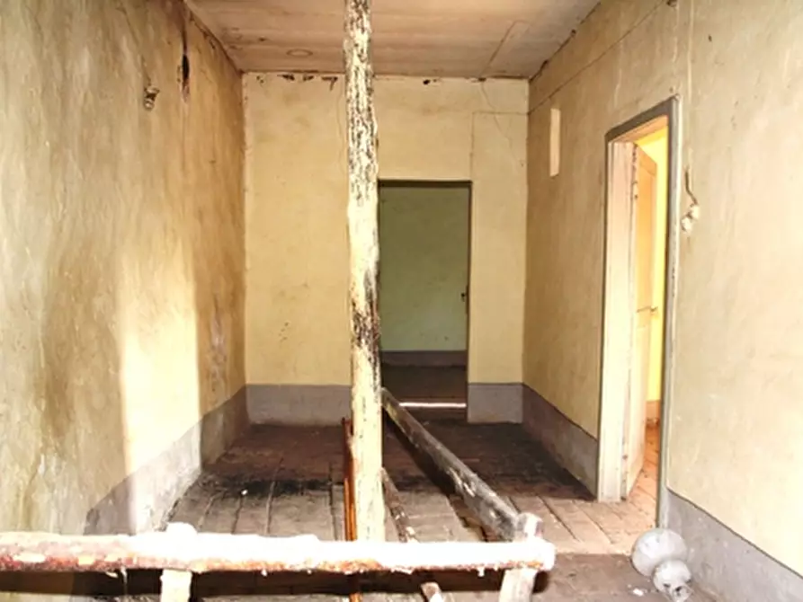 Immagine 13 di Rustico / casale in vendita  a Grotte Di Castro