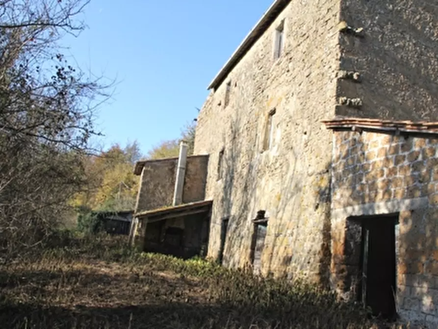 Immagine 15 di Rustico / casale in vendita  a Grotte Di Castro