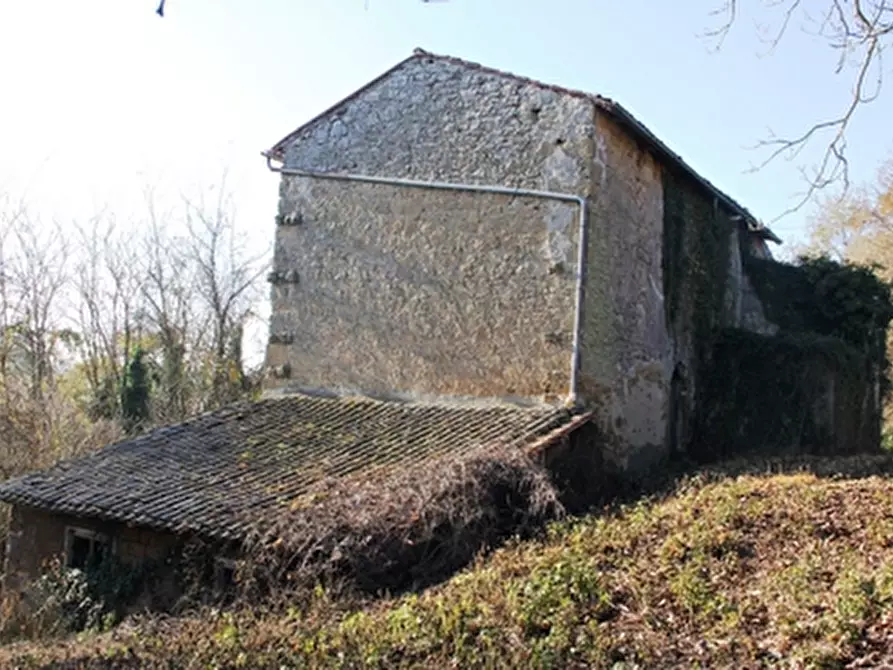 Immagine 18 di Rustico / casale in vendita  a Grotte Di Castro