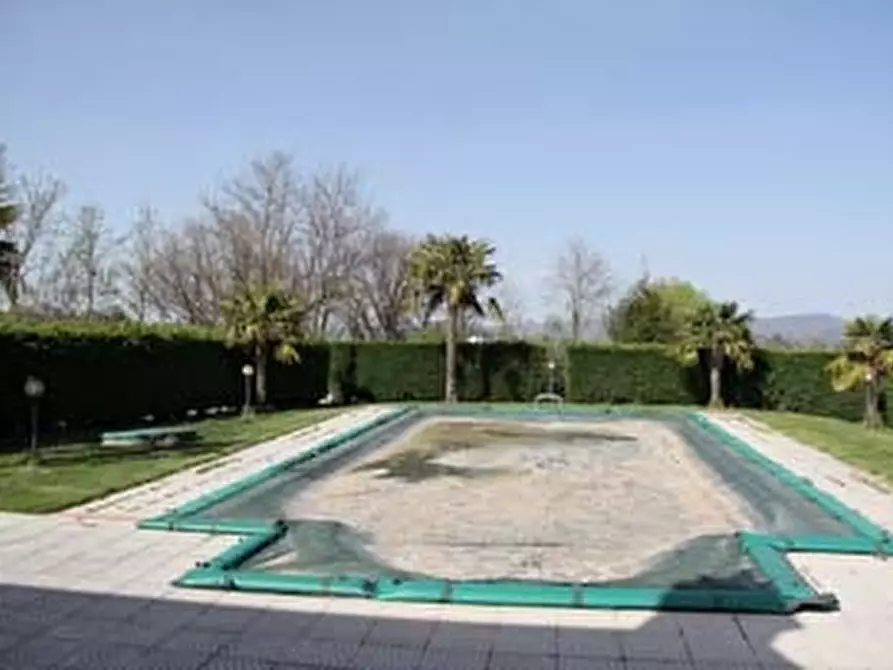 Immagine 3 di Villa in vendita  in - a Porano