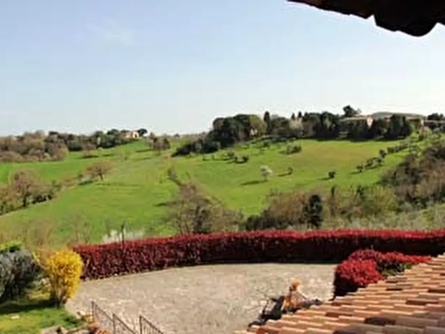 Immagine 5 di Villa in vendita  in - a Porano