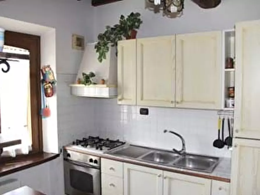 Immagine 8 di Villa in vendita  in - a Porano