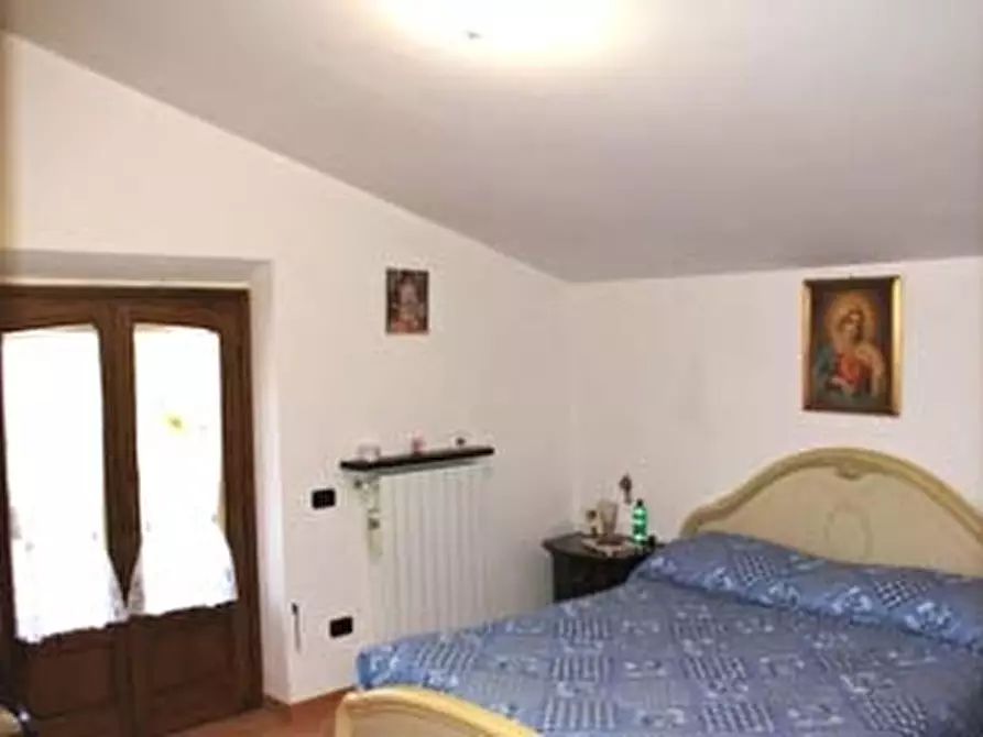 Immagine 10 di Villa in vendita  in - a Porano