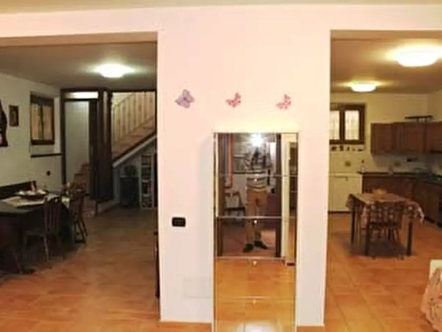 Immagine 18 di Villa in vendita  in - a Porano