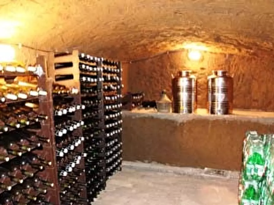 Immagine 19 di Villa in vendita  in - a Porano