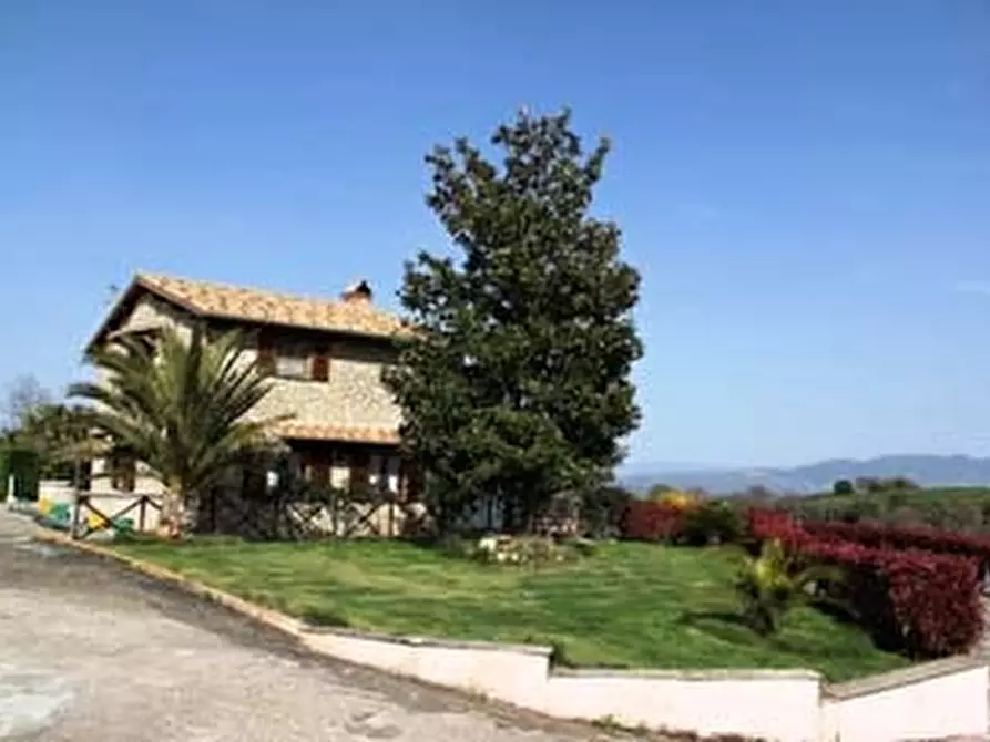 Immagine 20 di Villa in vendita  in - a Porano