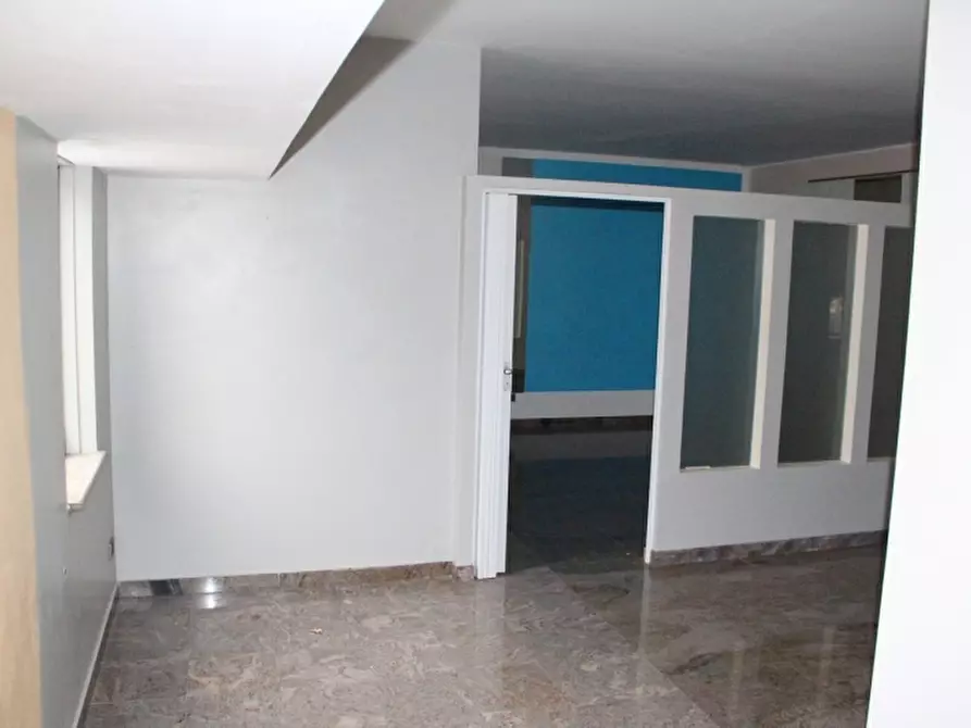 Immagine 2 di Capannone industriale in affitto  a Orvieto