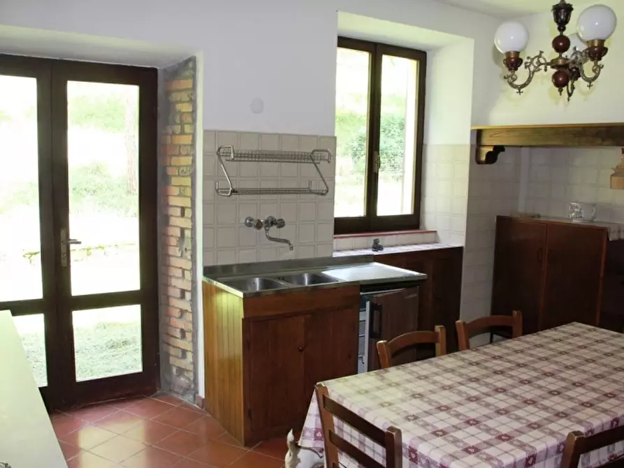 Immagine 7 di Rustico / casale in vendita  a Baschi