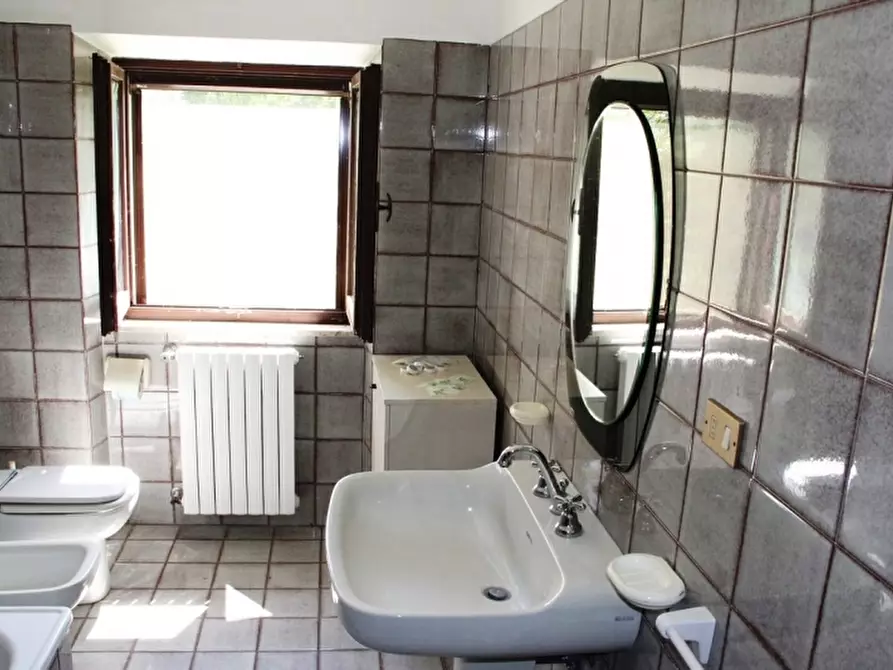 Immagine 9 di Rustico / casale in vendita  a Baschi