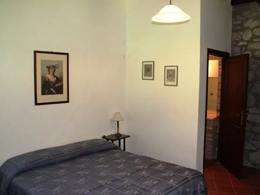 Immagine 12 di Rustico / casale in vendita  a Baschi